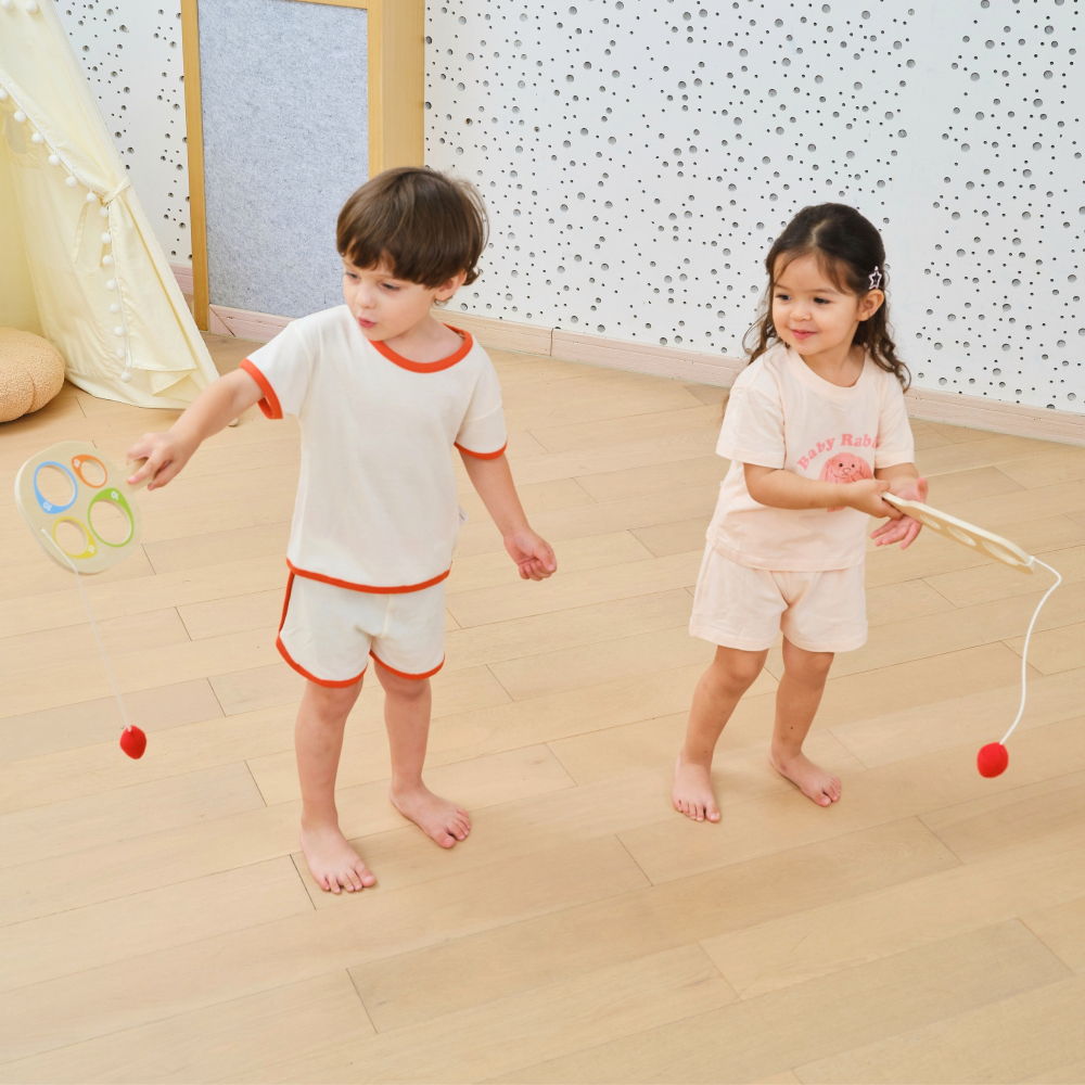 Medinis žaidimų su kamuoliukais padėklų rinkinys VIGA