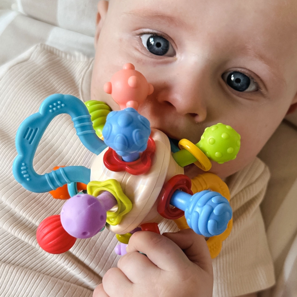 Minkštas barškutis 2in1 WOOPIE BABY sensorinis žaislas kūdikiams 0m+-Žaislai, Kūdikiams, Barškučiai, kramtukai-e-vaikas