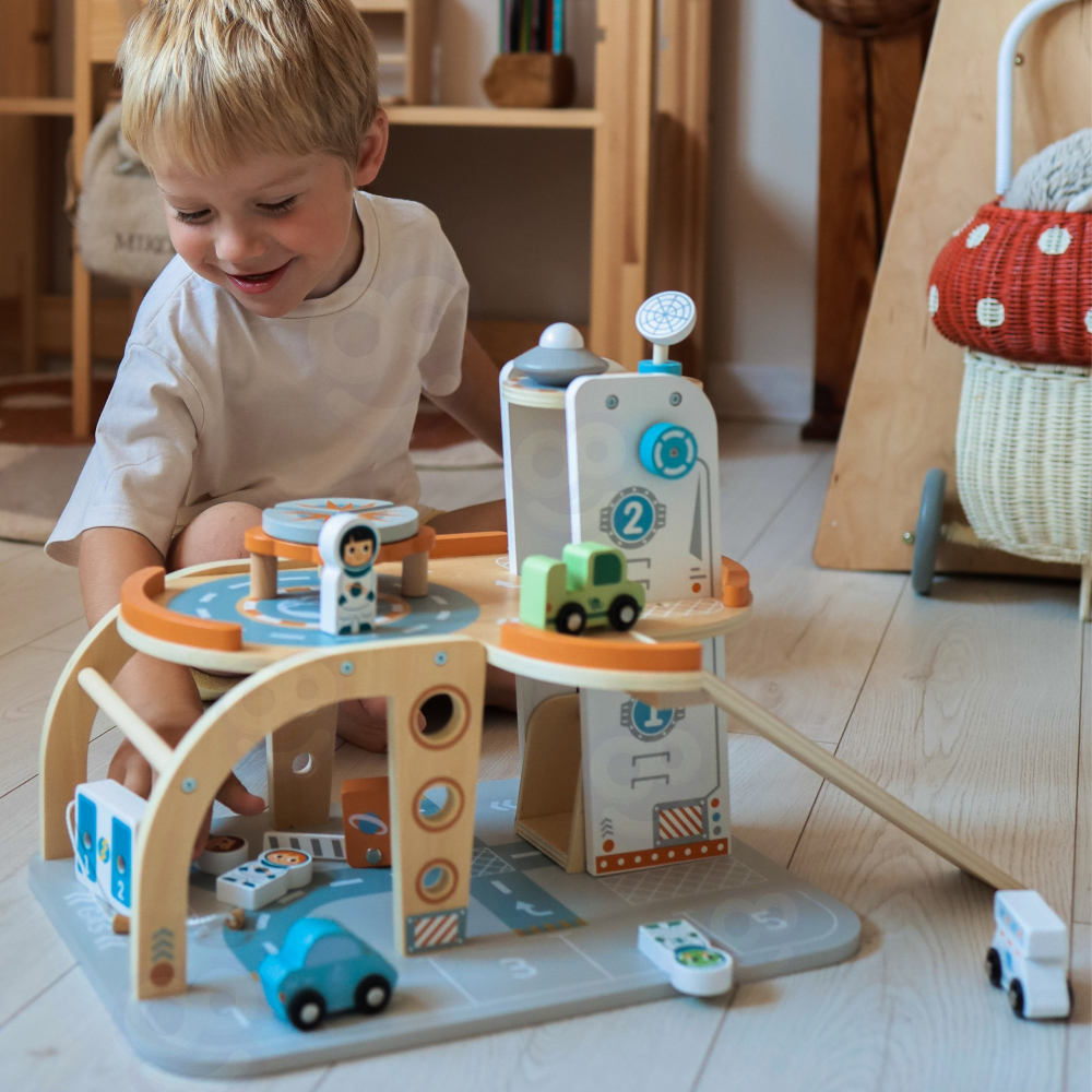 Medinė kosmoso stoties automobilių stovėjimo aikštelė TOOKY TOY-Žaislai, Auto ir transporto žaislai, Garažai, trasos ir kita-e-v