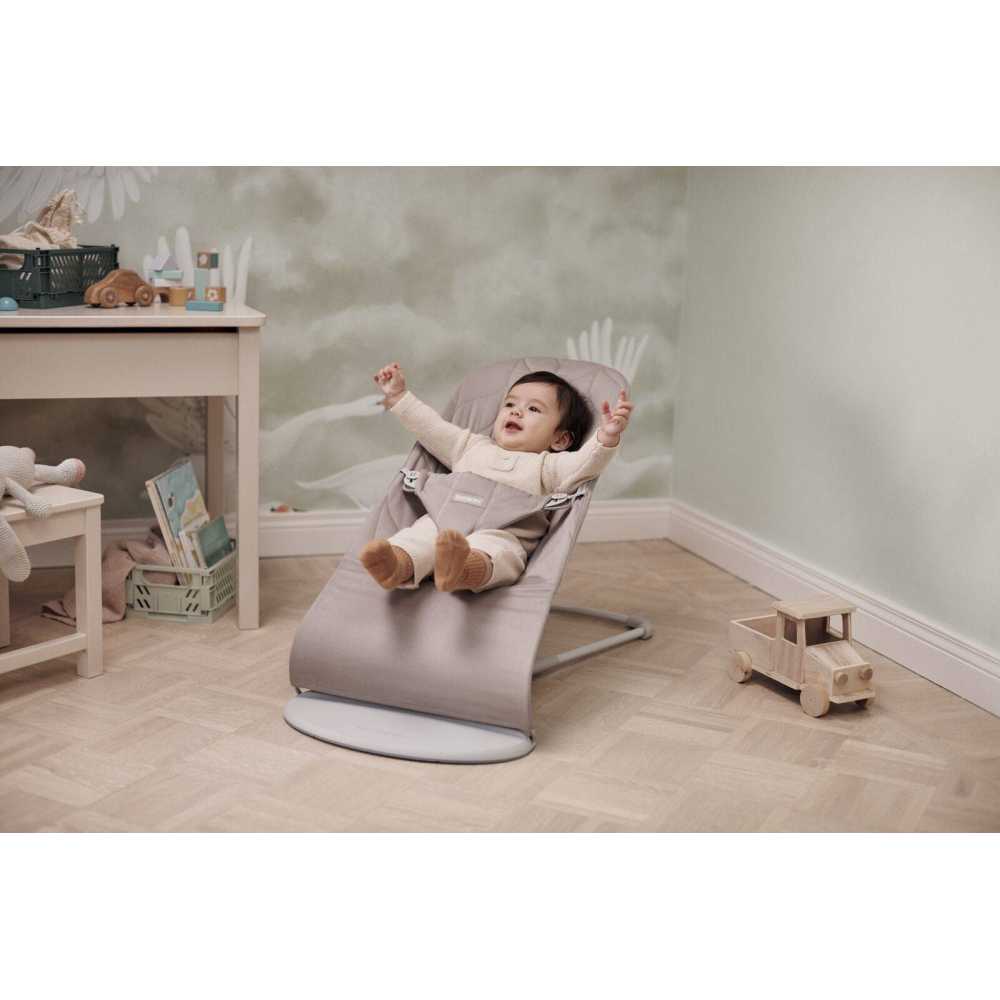 Gultukas BabyBjörn Bliss Woven, Petal Quilt Sand Grey-Miegui, Gultukai ir sūpynės-e-vaikas