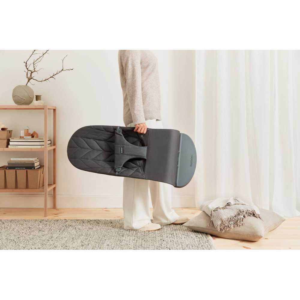 Gultukas BabyBjörn Bliss Woven, Petal Quilt Anthracite-Miegui, Gultukai ir sūpynės-e-vaikas
