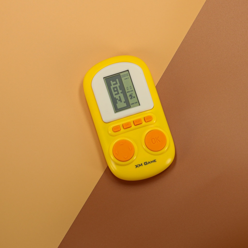 Elektroninis arkadinis žaidimas mini konsolė nešiojamas kišeninis tetris geltonas-Žaislai, Stalo žaidimai, Žaidimų konsolės-e-va
