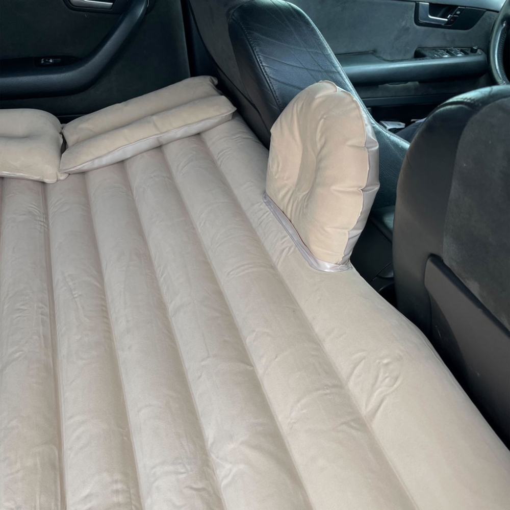 Pripučiamas automobilinės lovos čiužinys + pompa smėlio spalvos