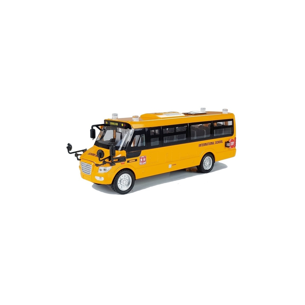 Metalinis mokyklinis autobusas su ištemptu varikliu