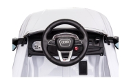 Samochód na akumulator Audi RS Q8 biały