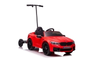 Elektromobilis BMW M5 su platforma tėvams, lakuotas raudonas
