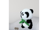 Pliušinis pliušinis talismanas Panda su bambuku 18cm