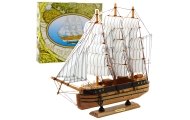 Kolekcinis dekoratyvinis trijų stiebų burlaivio modelis baltas 39x36cm