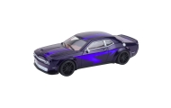 Tamsiai violetinės spalvos lenktyninis sportinis automobilis Fraktalinis diskas