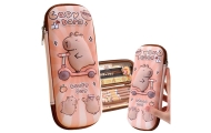 Mokyklinis pieštukinis dėklas Capybara ant motorolerio 23cm