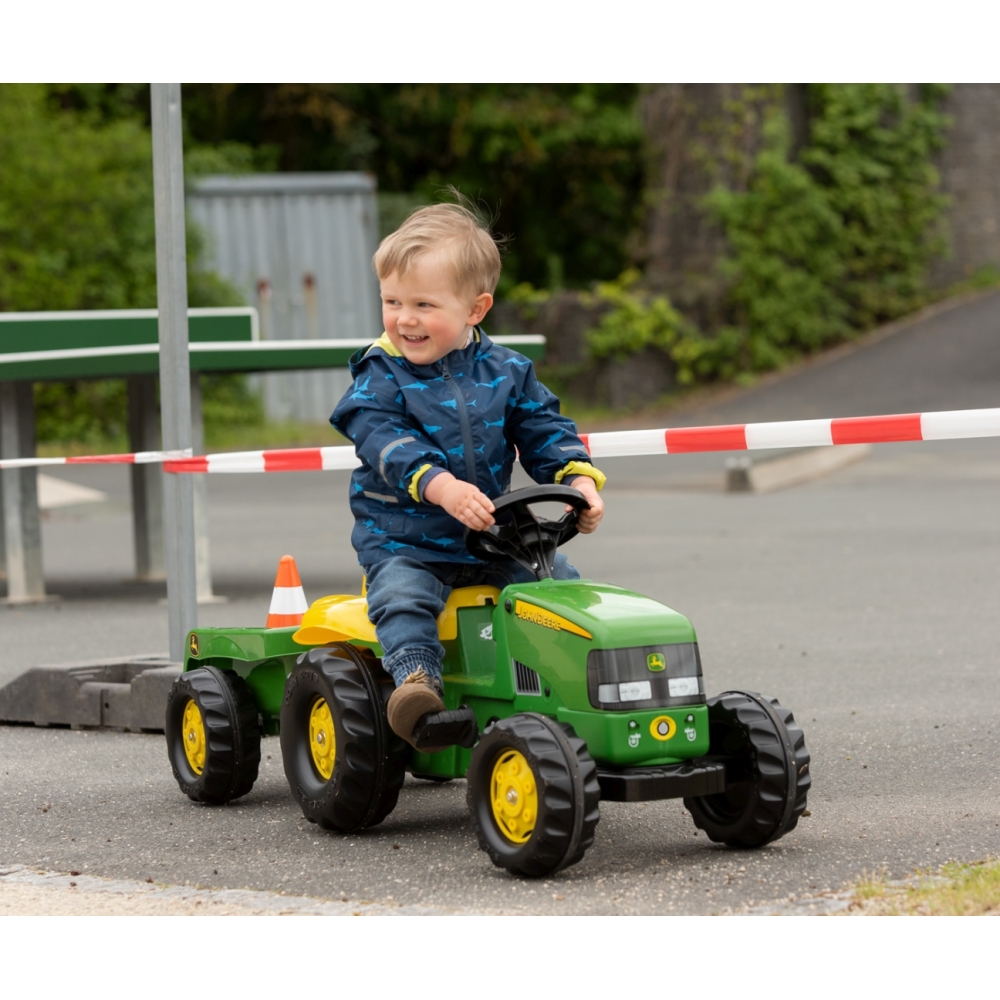 Rolly Toys 012190 Rolly Kid John Deere traktorius su priekaba Rolly Toys-Judėjimui, Minami traktoriai ir jų priedai-e-vaikas