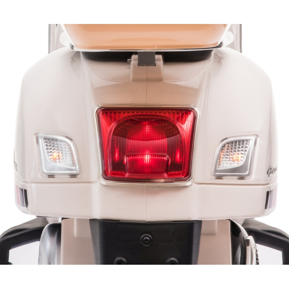 Elektrinis motoroleris Vespa GTS Super, White-Elektromobiliai vaikams, Motociklai-e-vaikas