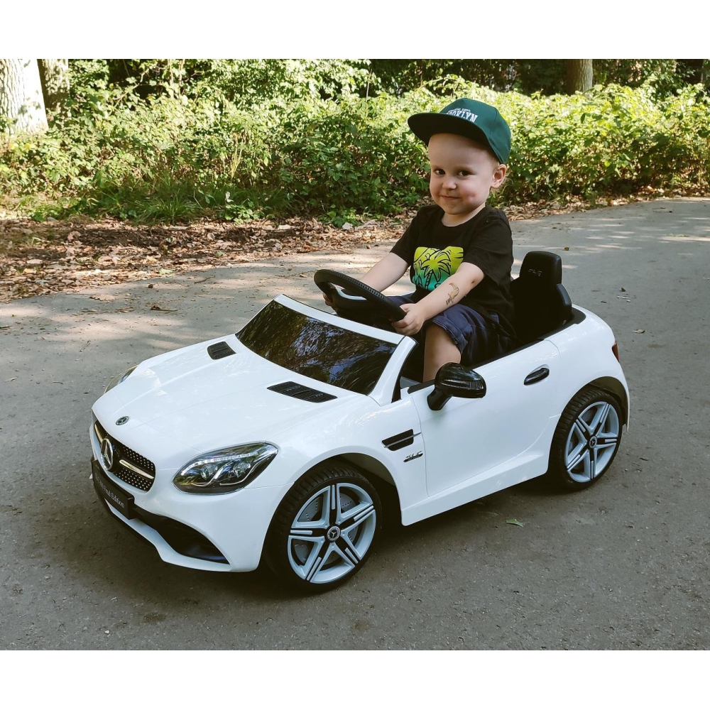 Pojazd na akumulator Mercedes-Benz SLC White