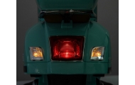 Pojazd na akumulator Vespa GTS Super Mint