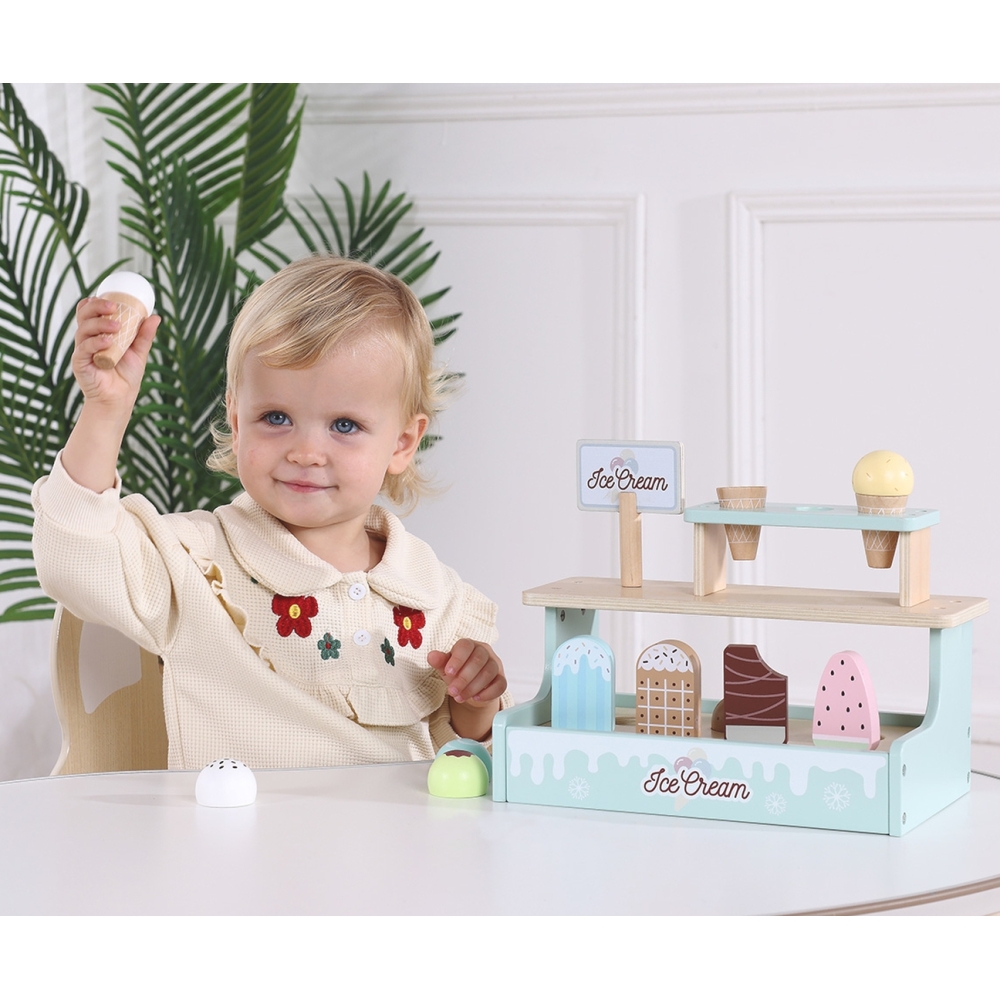 Medinė ledų parduotuvė TOOKY TOY Ledų prekystalis-Žaislai, Profesijos, buities žaislai, Mediniai, Mažiesiems kulinarams-e-vaikas