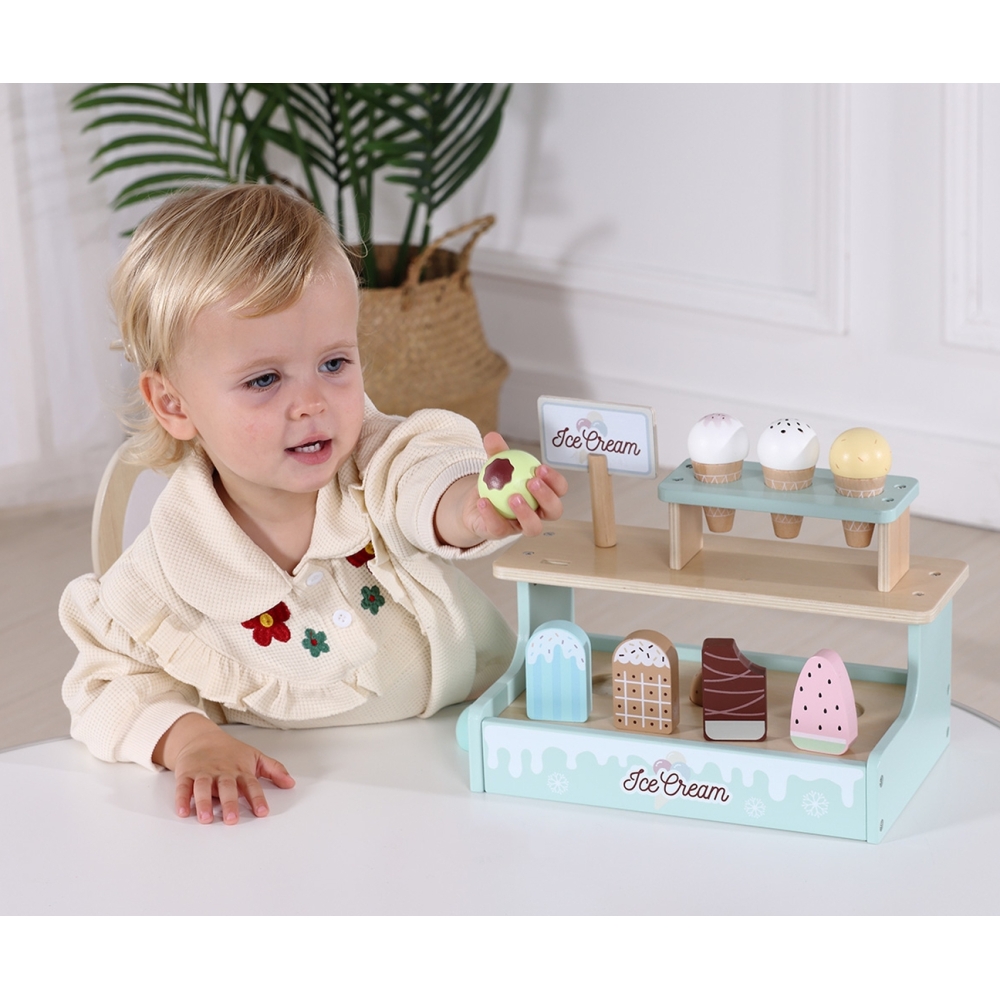 Medinė ledų parduotuvė TOOKY TOY Ledų prekystalis-Žaislai, Profesijos, buities žaislai, Mediniai, Mažiesiems kulinarams-e-vaikas