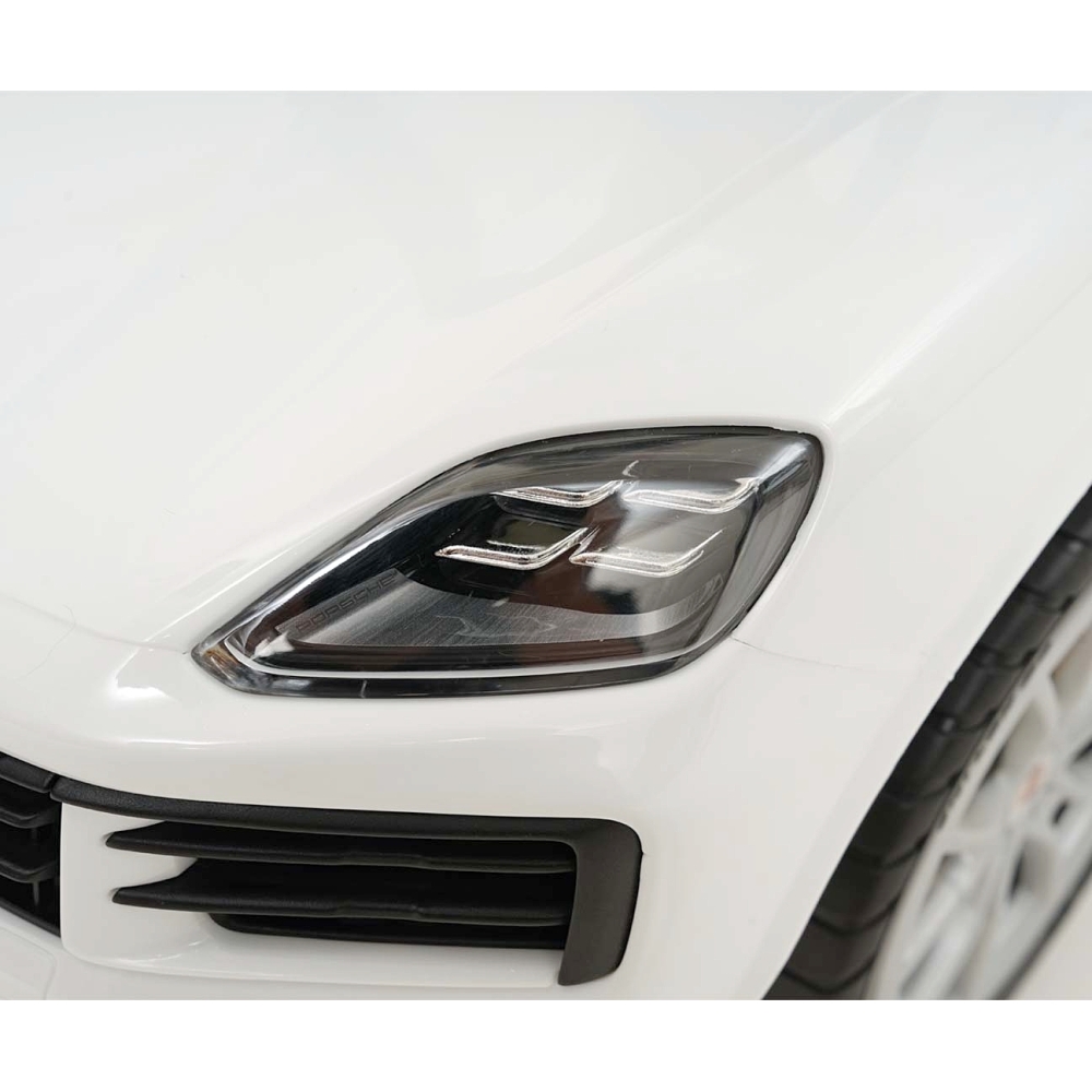 Paspiriama mašinėlė Porsche Cayenne S, balta-Judėjimui, Paspiriamosios mašinėlės ir jų priedai, Paspiriamos mašinėlės-e-vaikas