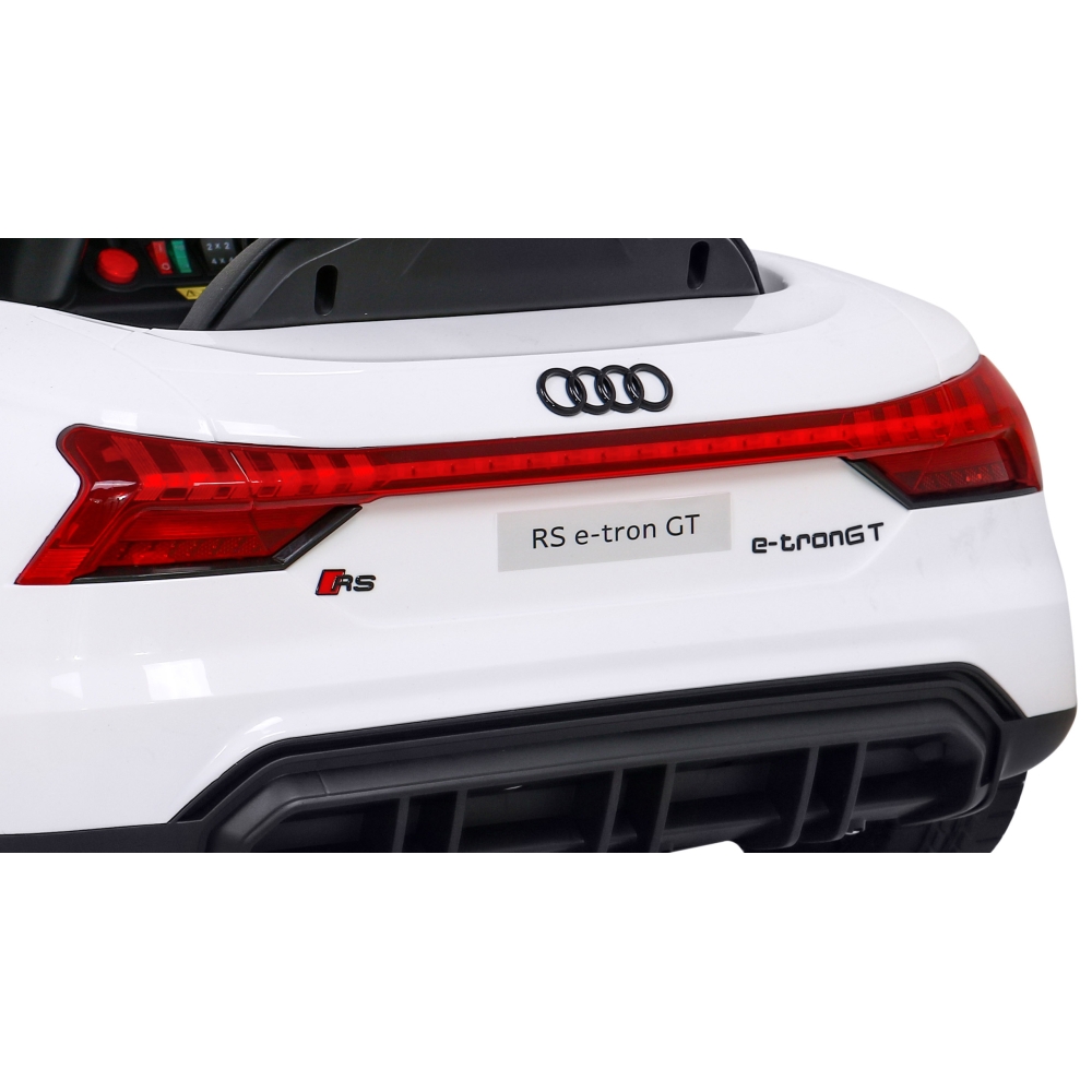 Elektromobilis Audi RS E-Tron GT, 4x4 pavara, White-Elektromobiliai vaikams, Mašinos-e-vaikas