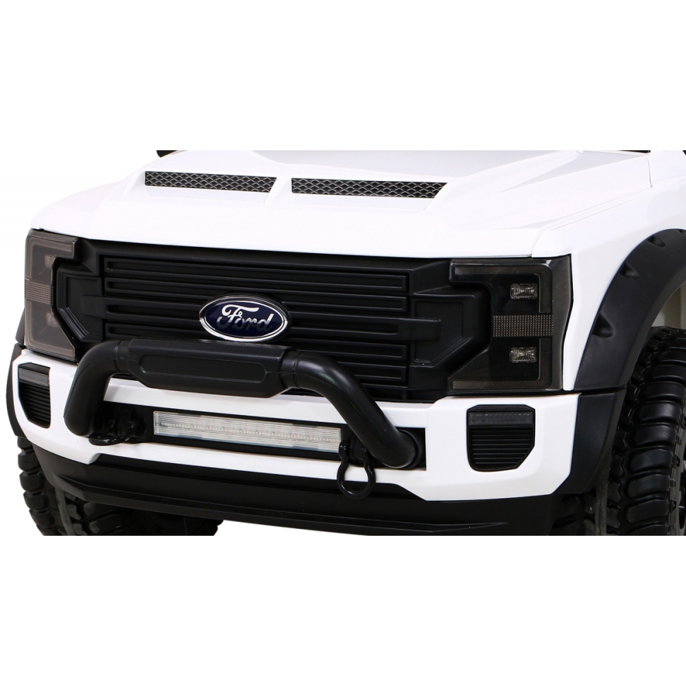 "Ford Super Duty" baltos spalvos pikapas-Elektromobiliai vaikams, Visureigiai-e-vaikas