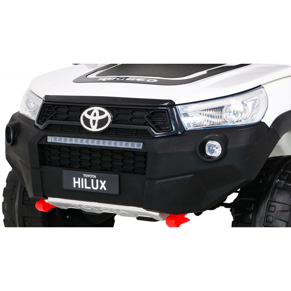 Automobilis „Toyota Hilux“ (baltas)-Elektromobiliai vaikams, Visureigiai-e-vaikas