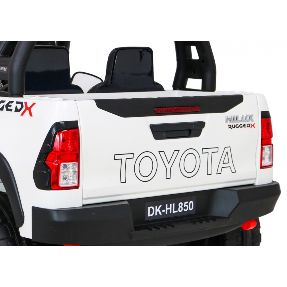 Automobilis „Toyota Hilux“ (baltas)-Elektromobiliai vaikams, Visureigiai-e-vaikas