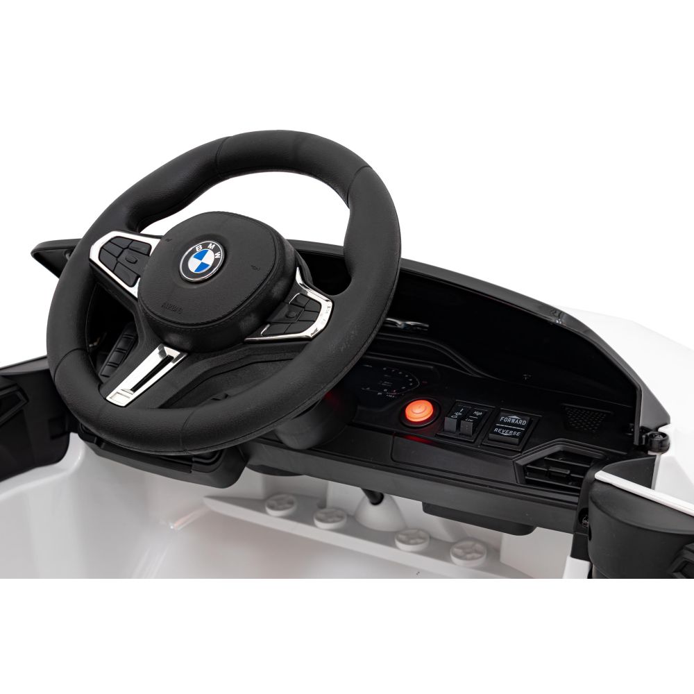 Elektromobilis BMW M4, White