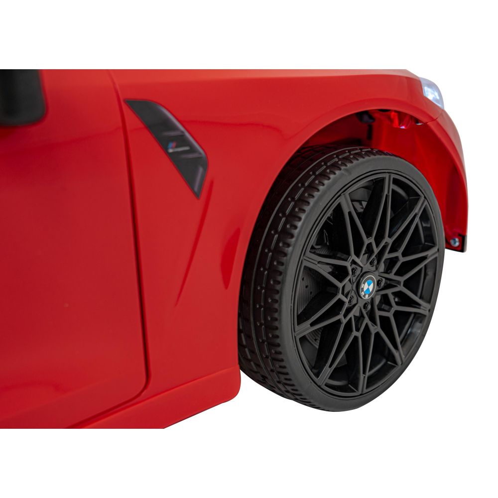 BMW M4 automobilis, raudonos spalvos