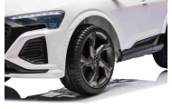 Pojazd Audi SQ8 Biały