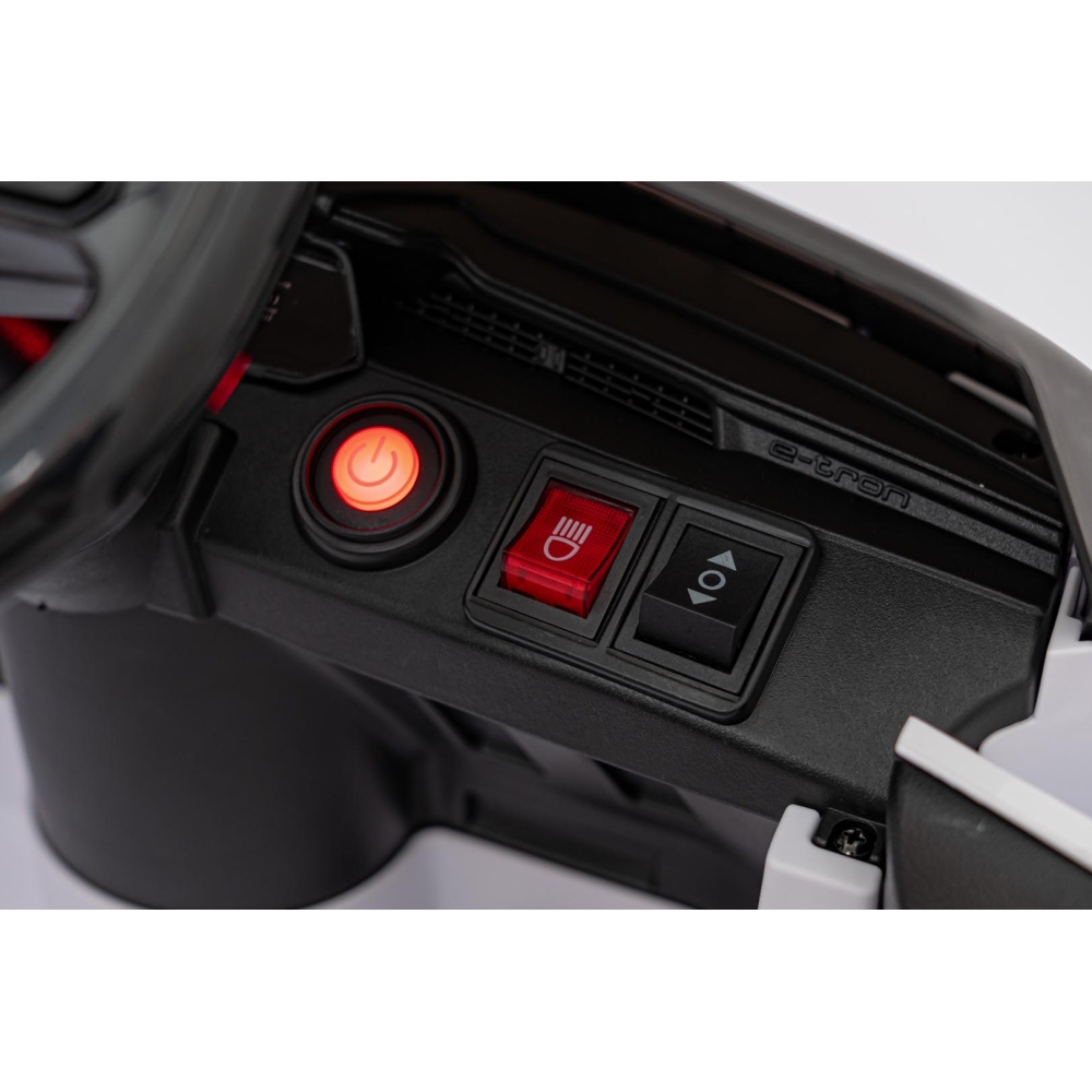 Elektromobilis Audi SQ8, White-Elektromobiliai vaikams, Visureigiai-e-vaikas