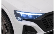 Elektromobilis Audi SQ8, White-Elektromobiliai vaikams, Visureigiai-e-vaikas