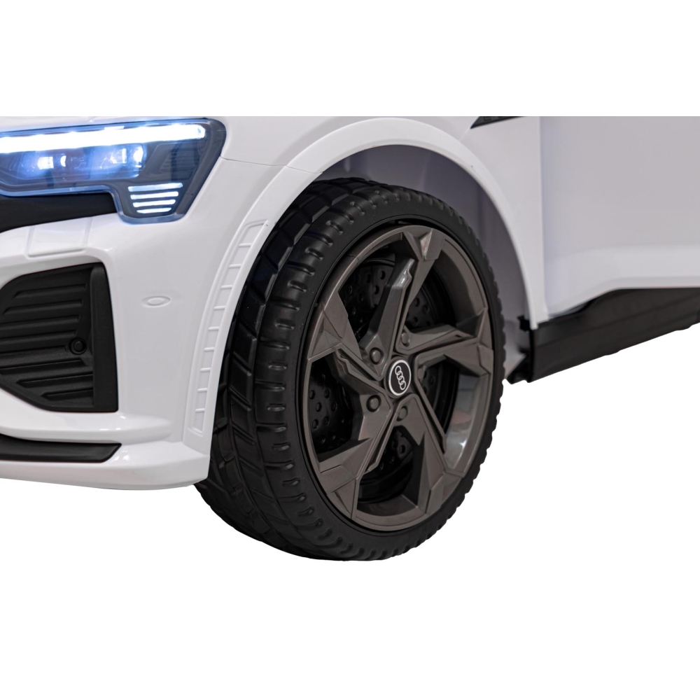 Elektromobilis Audi SQ8, White-Elektromobiliai vaikams, Visureigiai-e-vaikas