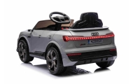 Pojazd Audi SQ8 Szary