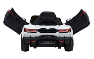 Pojazd Lamborghini Revuelto Białe