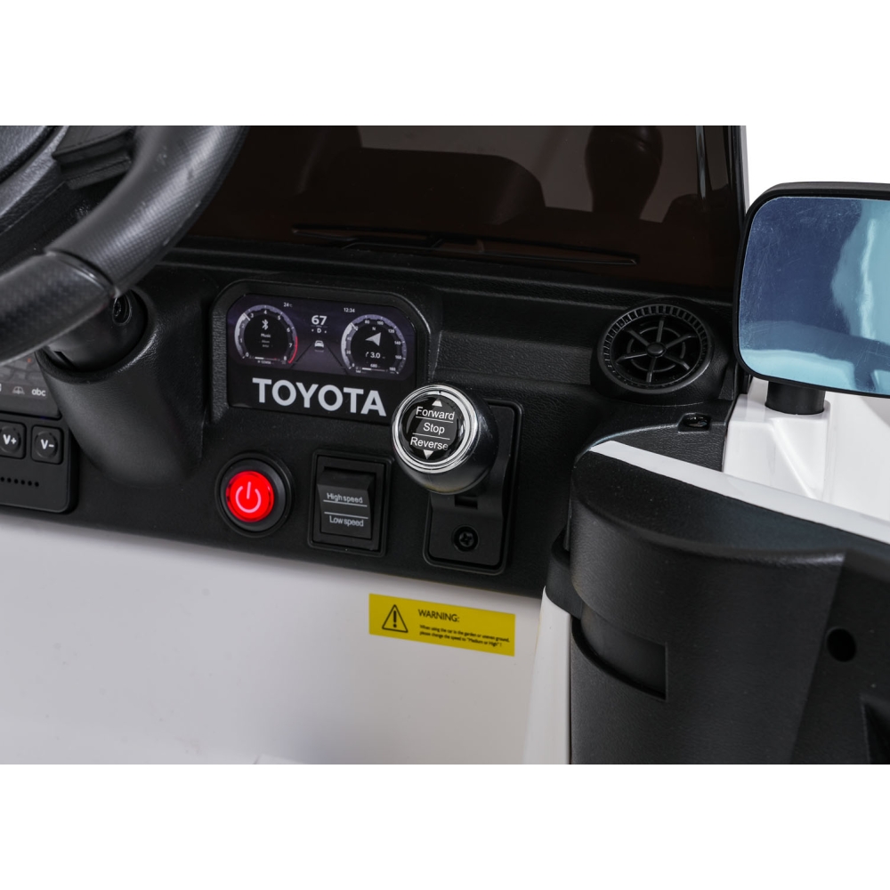 Elektromobilis Toyota Land Cruiser PRADO, White-Elektromobiliai vaikams, Visureigiai-e-vaikas