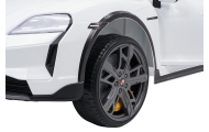 Pojazd Porsche Taycan Turbo S Biały
