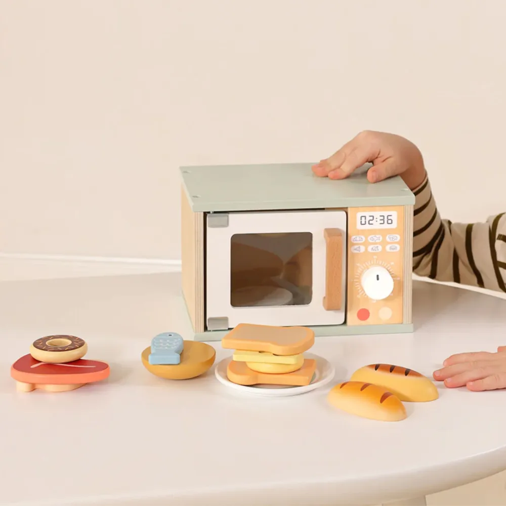 Medinis mikrobangų krosnelės maisto rinkinys TOOKY TOY-Žaislai, Profesijos, buities žaislai, Mediniai, Mažiesiems kulinarams-e-v