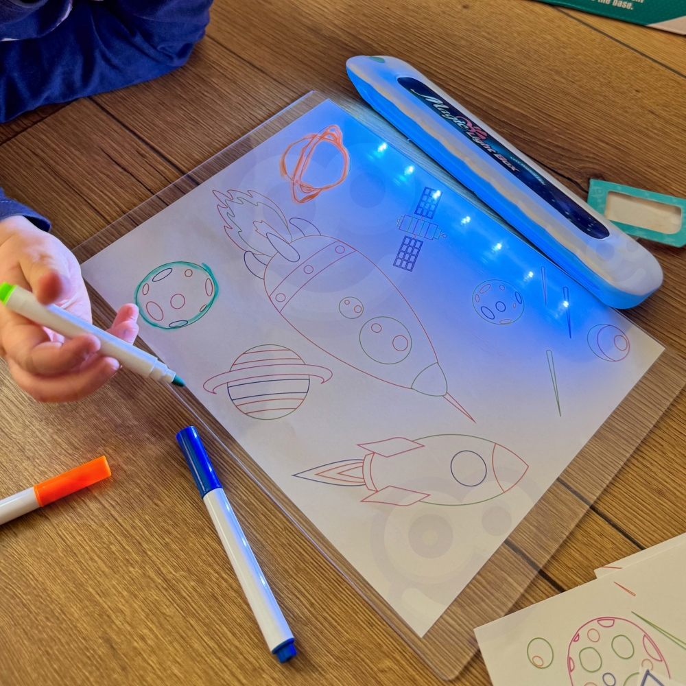 Magnetinė piešimo lenta su LED apšvietimu WOOPIE 3D-Žaislai, Lavinamieji žaislai, Molbertai, piešimo lentos-e-vaikas