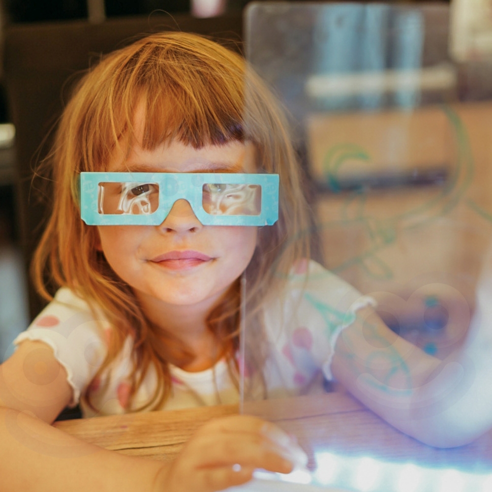 Magnetinė piešimo lenta su LED apšvietimu WOOPIE 3D-Žaislai, Lavinamieji žaislai, Molbertai, piešimo lentos-e-vaikas