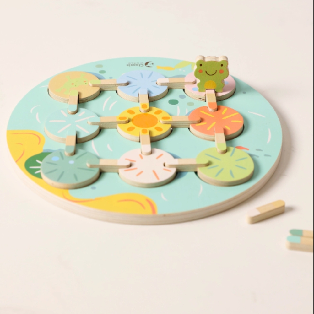 Mokomasis žaidimas CLASSIC WORLD Lotus Leaf Match Shapes and Colours