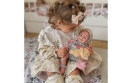 WOOPIE ROYAL Kūdikio lėlė 36 cm su drabužiais ir meškiuku Maitinimo priedai
