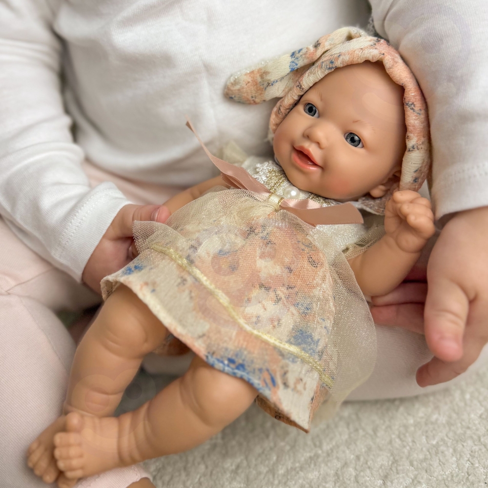 Lėlė kūdikis WOOPIE ROYAL 24 cm su zuikio suknele ir kepuraite