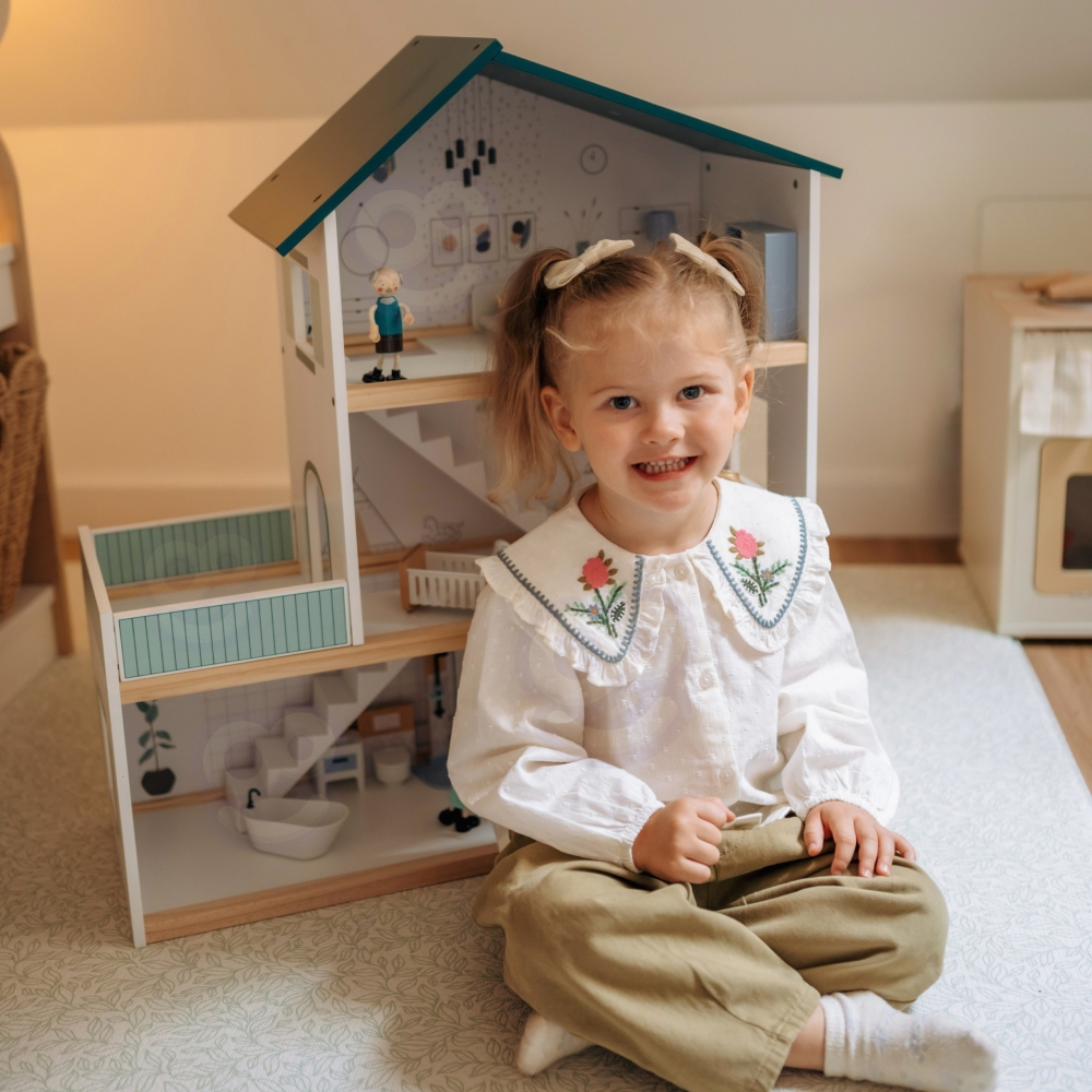 Medinis lėlių namelis TOOKY TOY + FSC figūrėlės-Žaislai, Lėlių namai ir baldai-e-vaikas