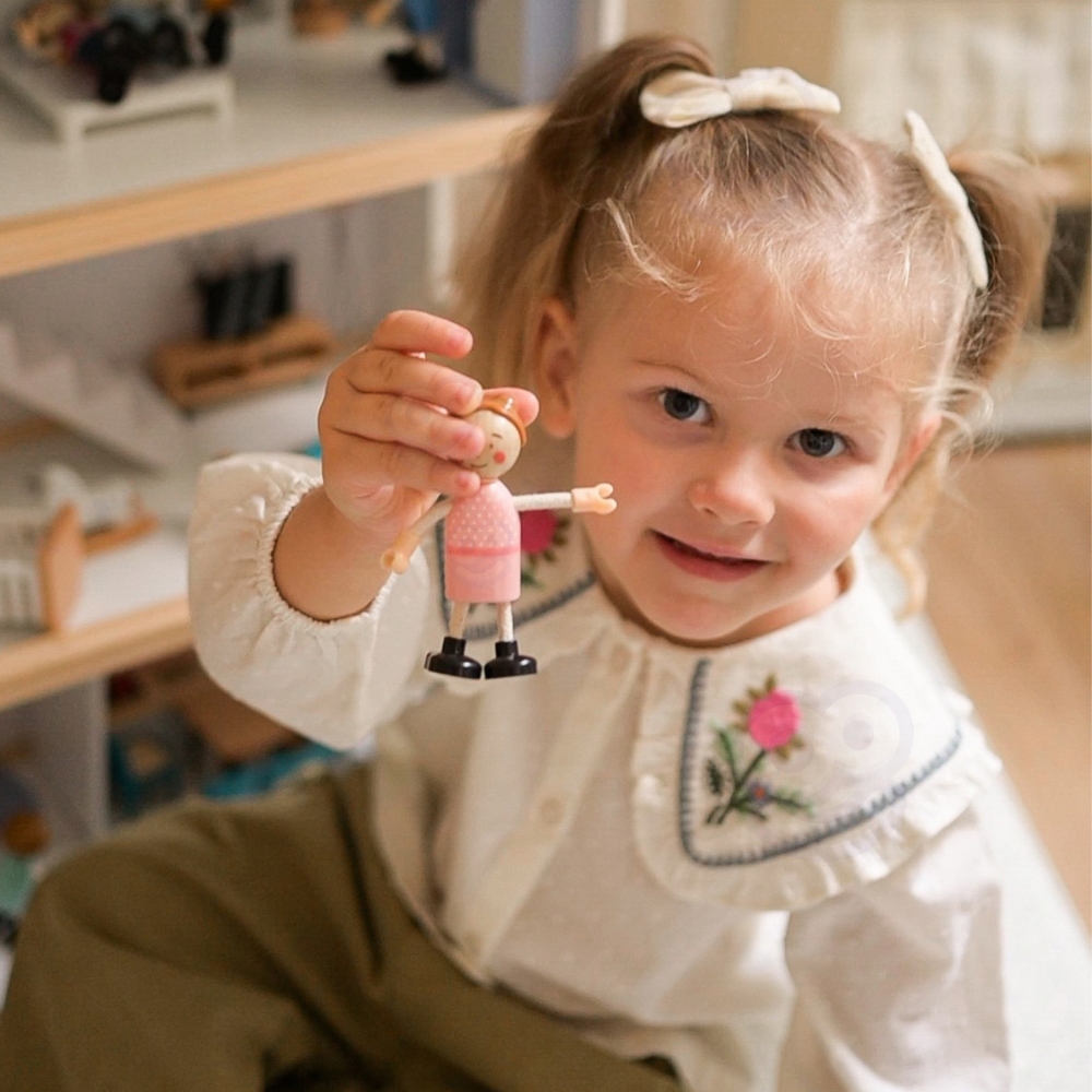 Medinis lėlių namelis TOOKY TOY + FSC figūrėlės-Žaislai, Lėlių namai ir baldai-e-vaikas