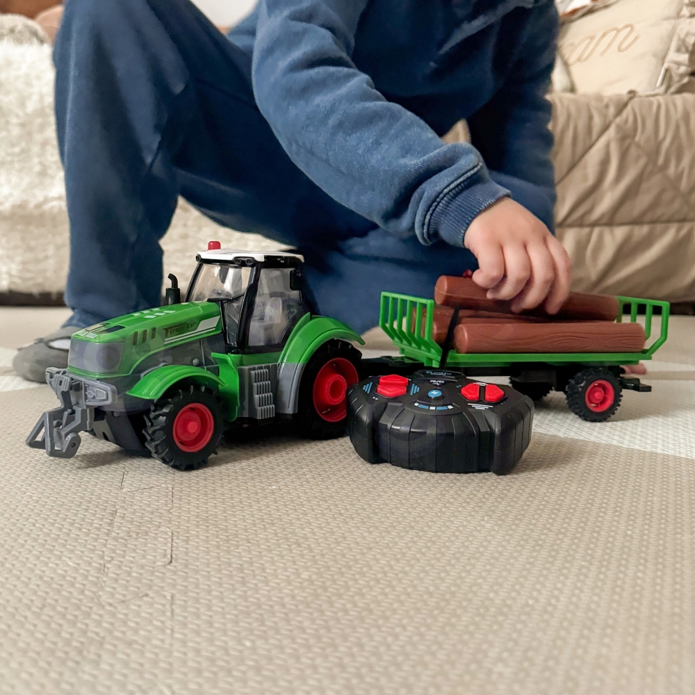 WOOPIE RC nuotoliniu būdu valdomas traktorius su priekaba - 1:24 mastelio