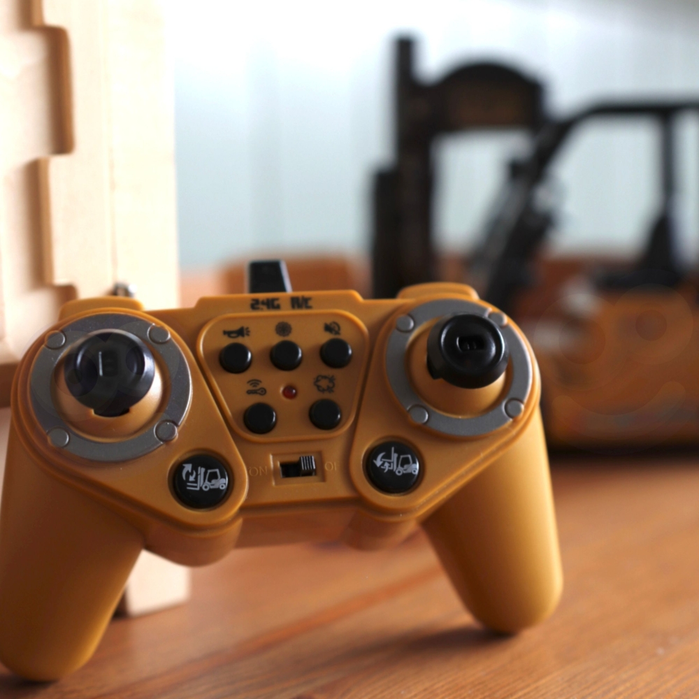 Nuotoliniu būdu valdomas 2-in-1 RC krautuvas WOOPIE Rock 1:24-Žaislai, Auto ir transporto žaislai, Traktoriai-e-vaikas