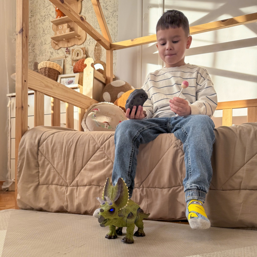 Nuotoliniu būdu valdomas Dinozauras WOOPIE RC robotas Triceratops