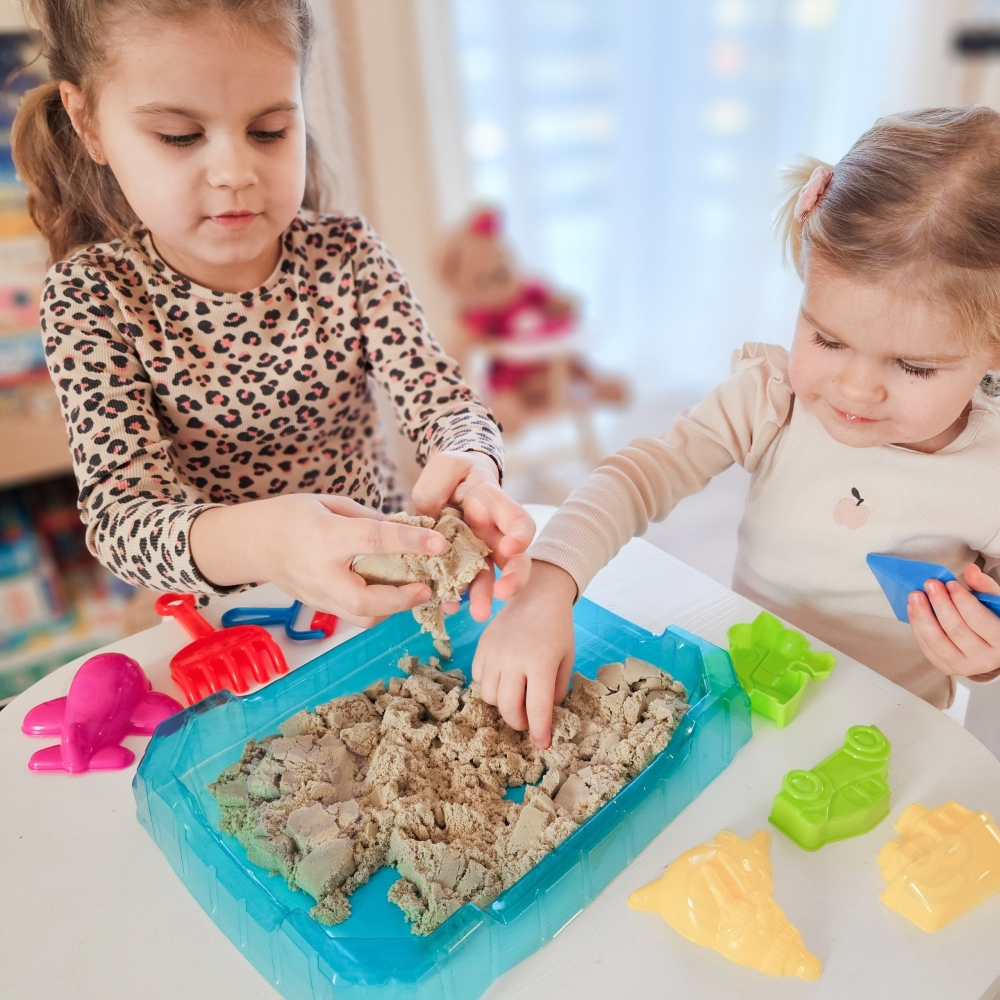 Kinetinio smėlio rinkinys WOOPIE 0,5 kg Stalas su formelėmis