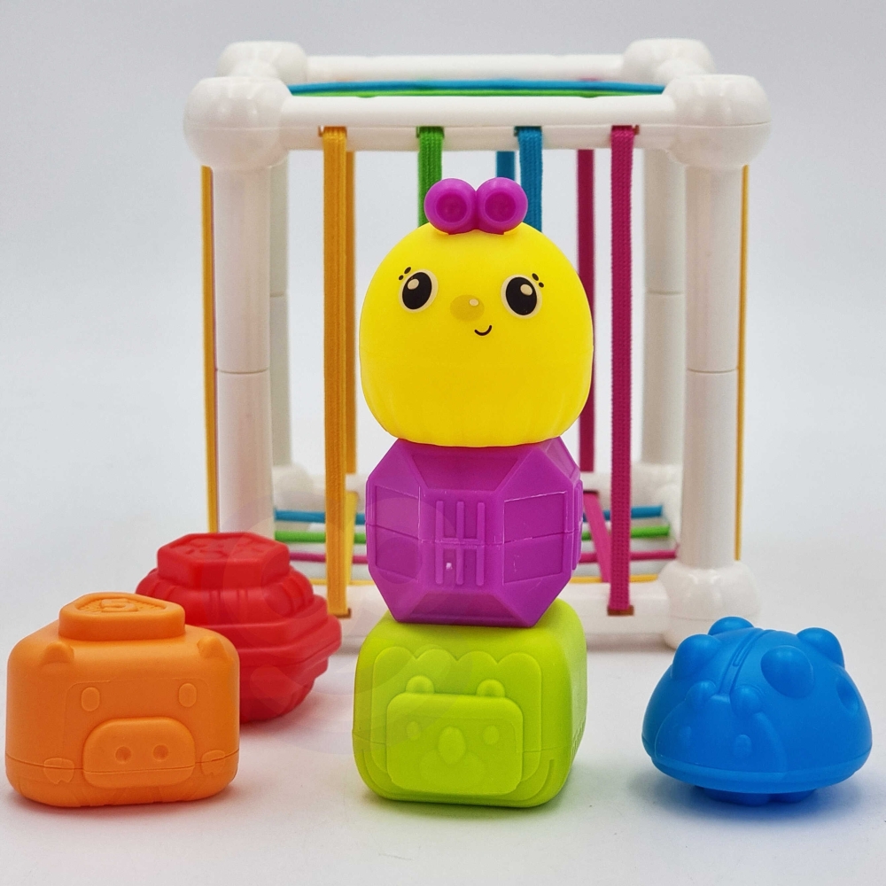 WOOPIE BABY Flexible Sensory Cube Sorter for Children Animals + Rattle 7 pcs.