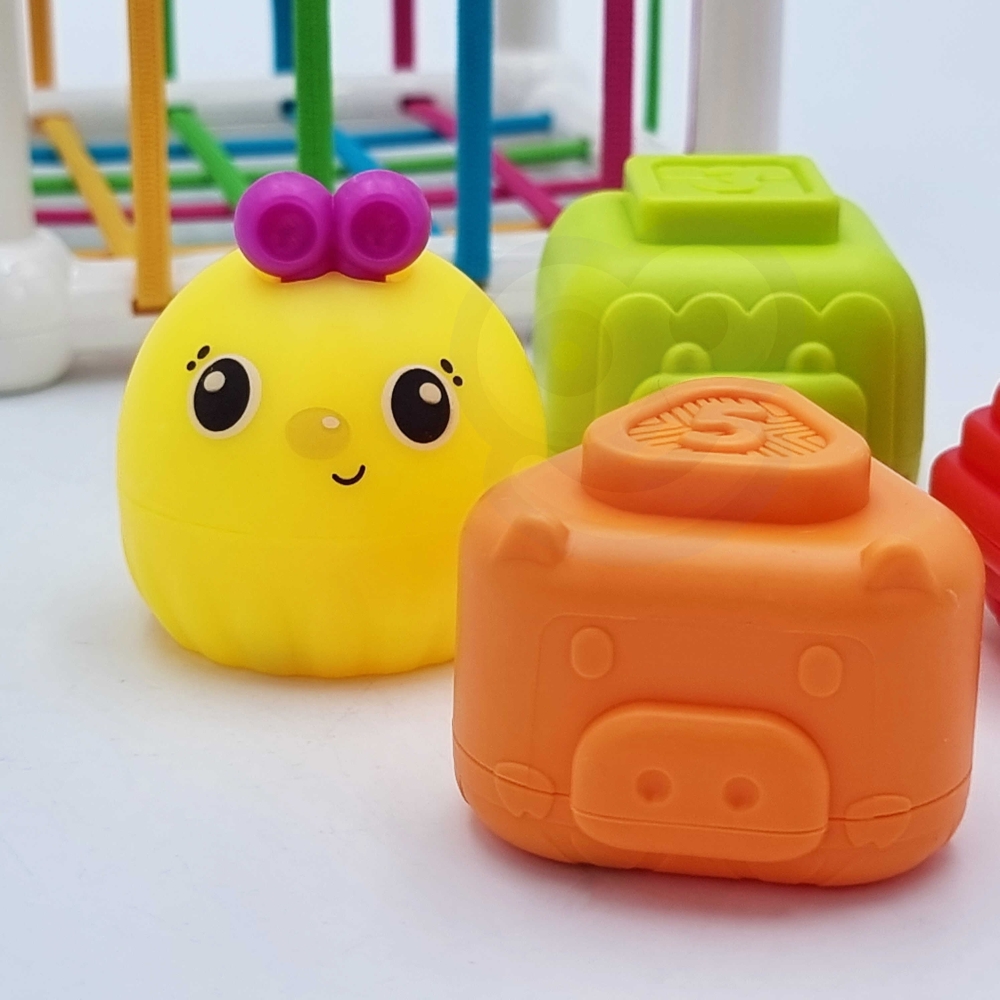 WOOPIE BABY Flexible Sensory Cube Sorter for Children Animals + Rattle 7 pcs.