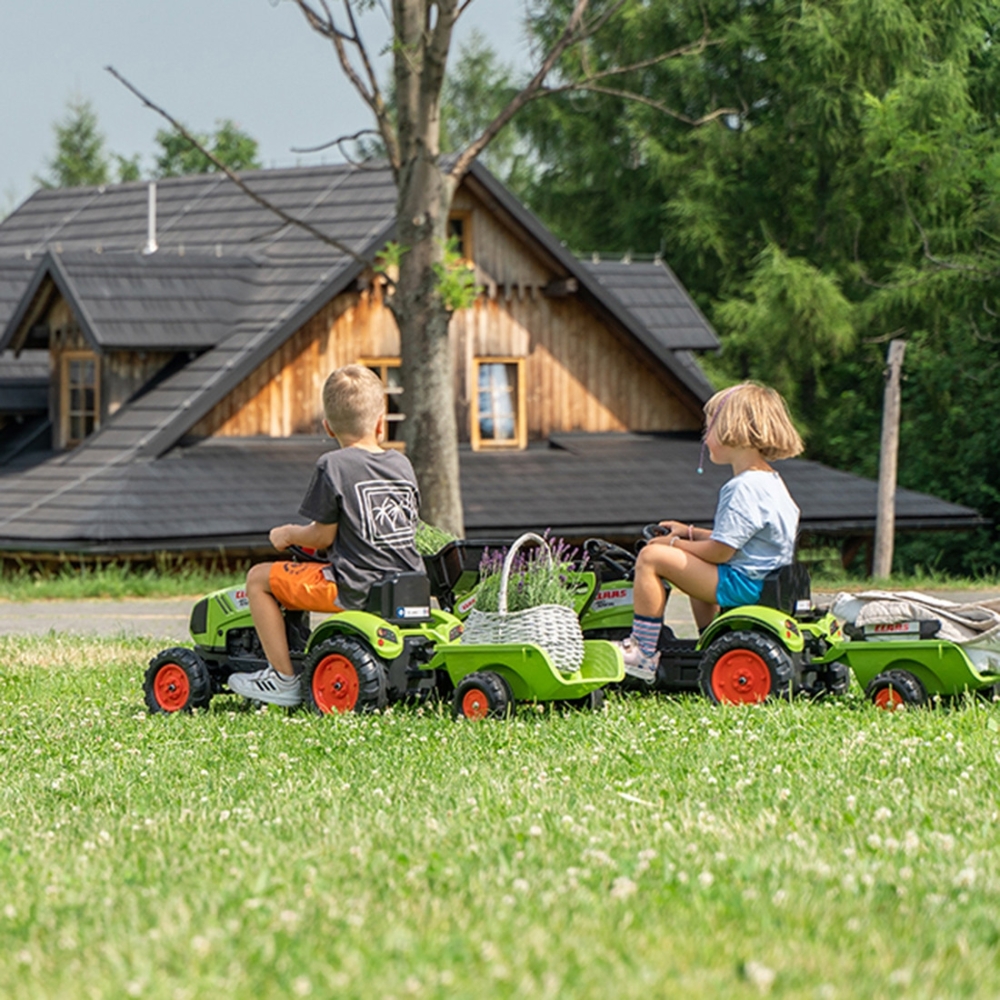 Minamas traktorius Falk Claas su priekaba ir kaušu-Judėjimui, Minami traktoriai ir jų priedai-e-vaikas